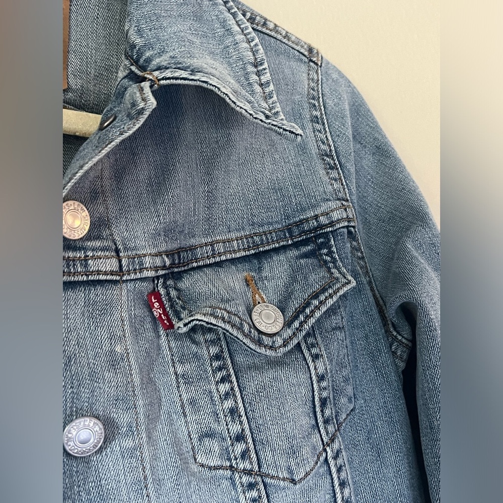 LEVIS Jean Jacket - Picture 5 of 10
